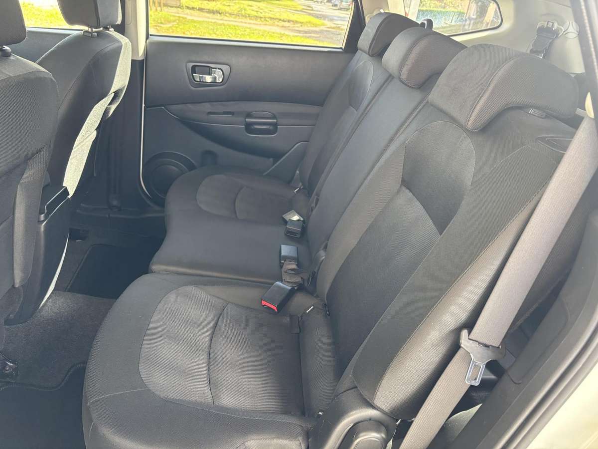 Nissan Qashqai+2 2012 — photo 11