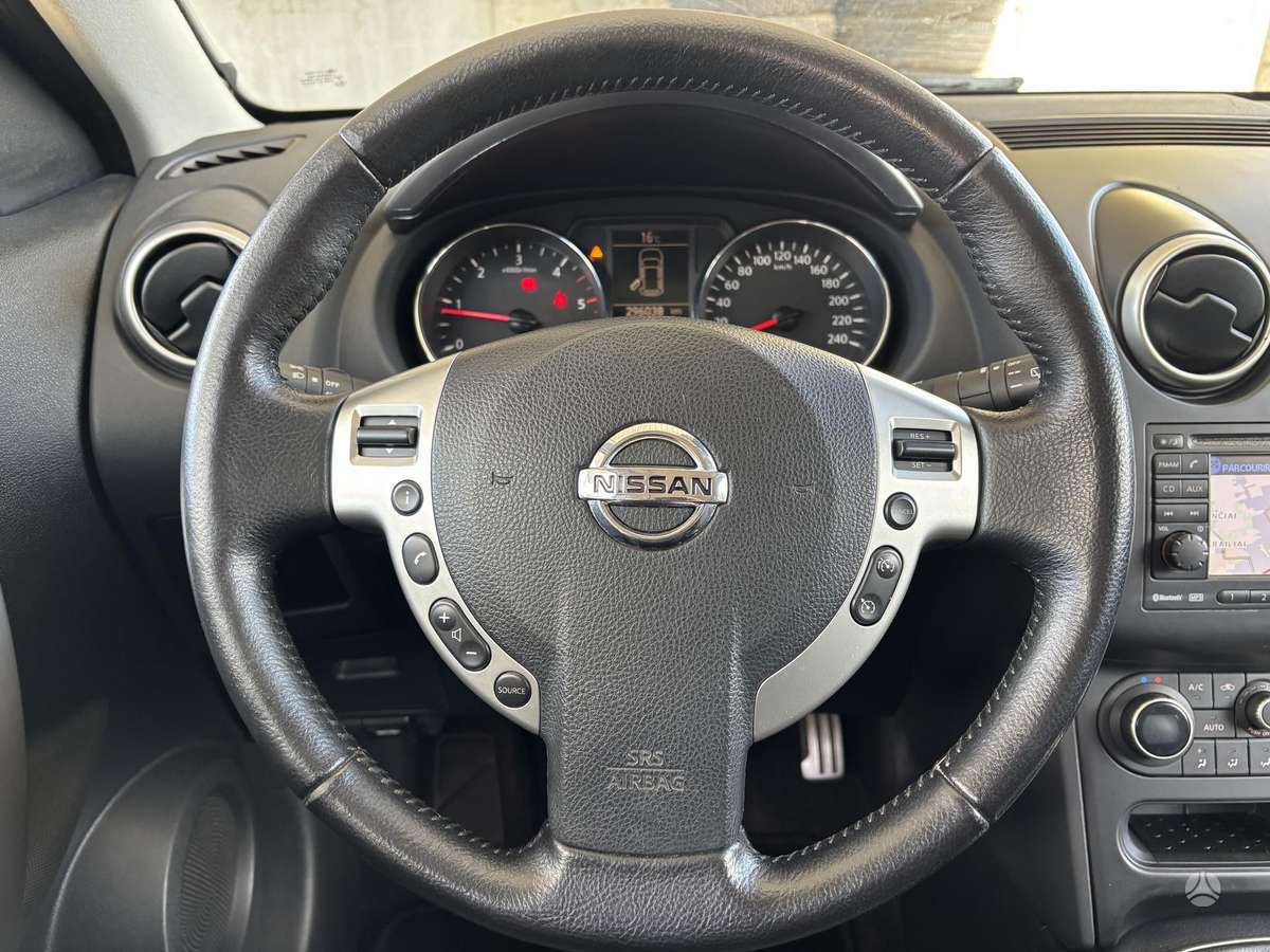 Nissan Qashqai+2 2012 — photo 14