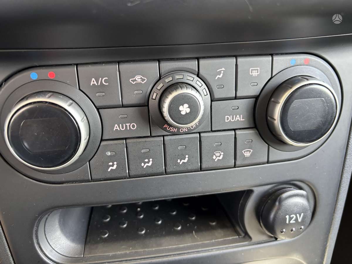 Nissan Qashqai+2 2012 — photo 19