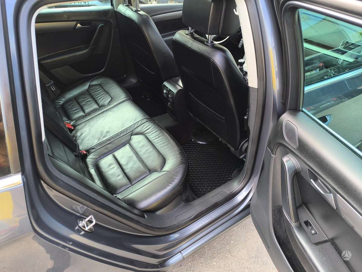 Volkswagen Passat 2012 — photo 12