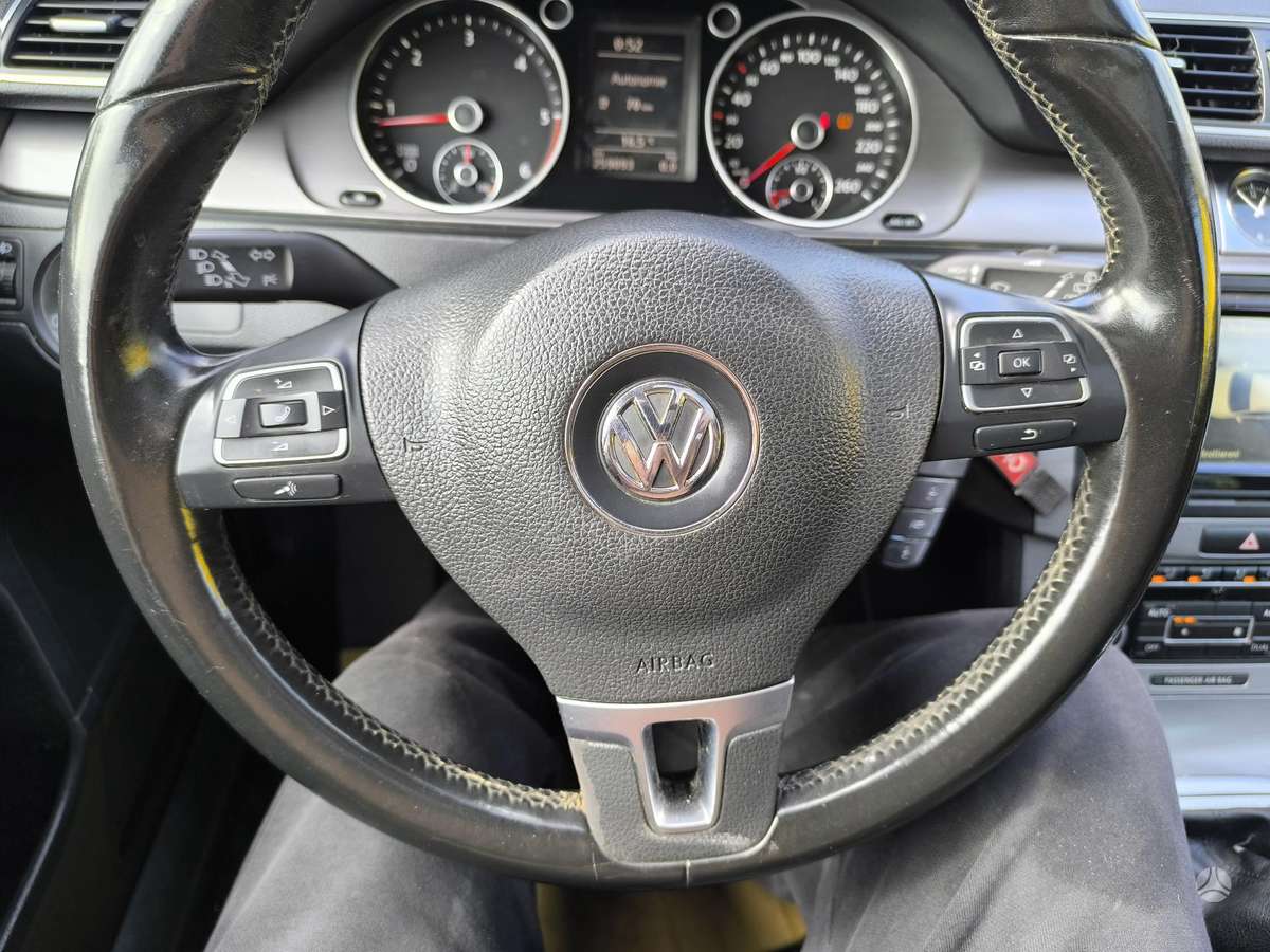 Volkswagen Passat 2012 — photo 20