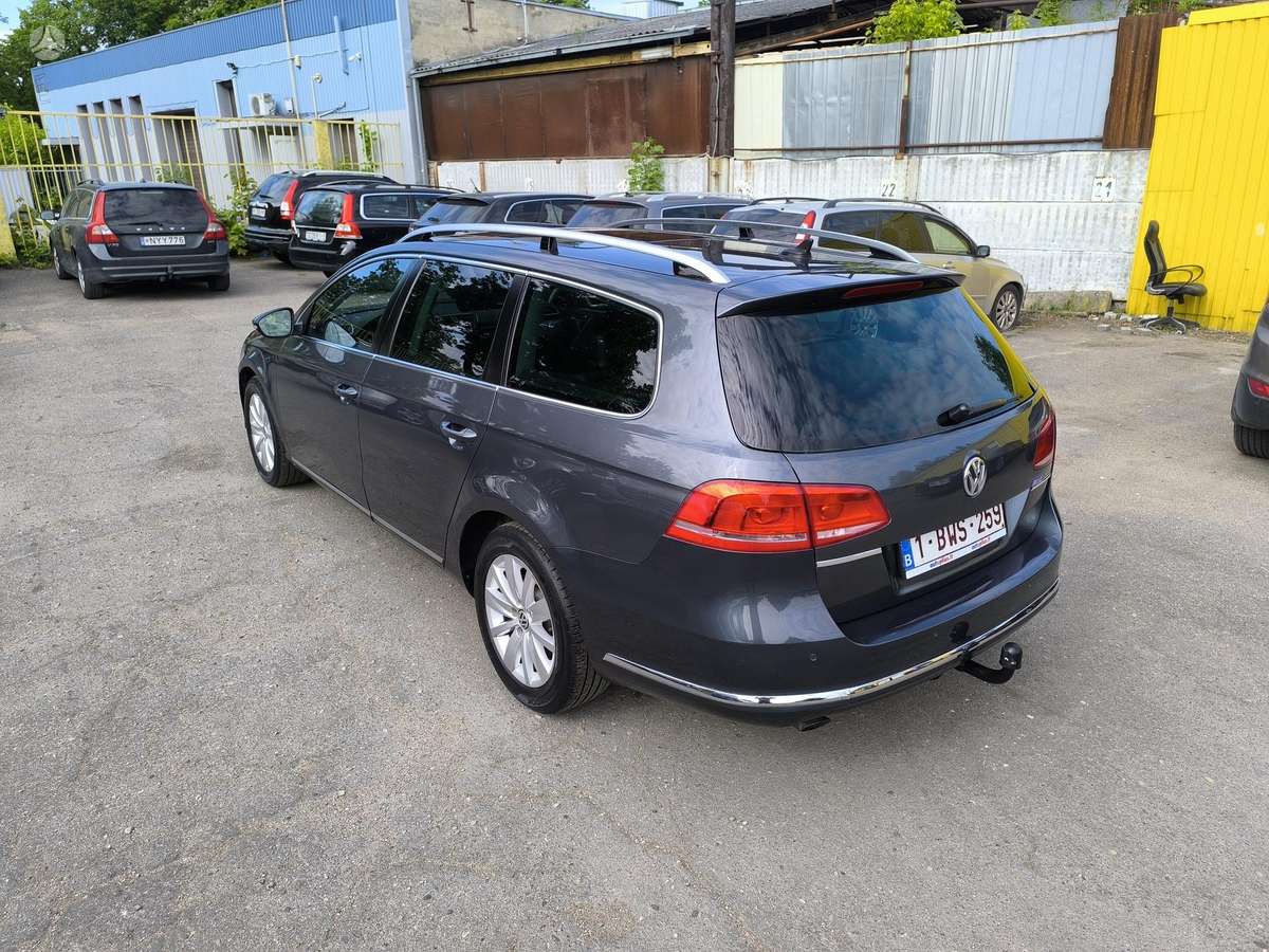 Volkswagen Passat 2012 — photo 8