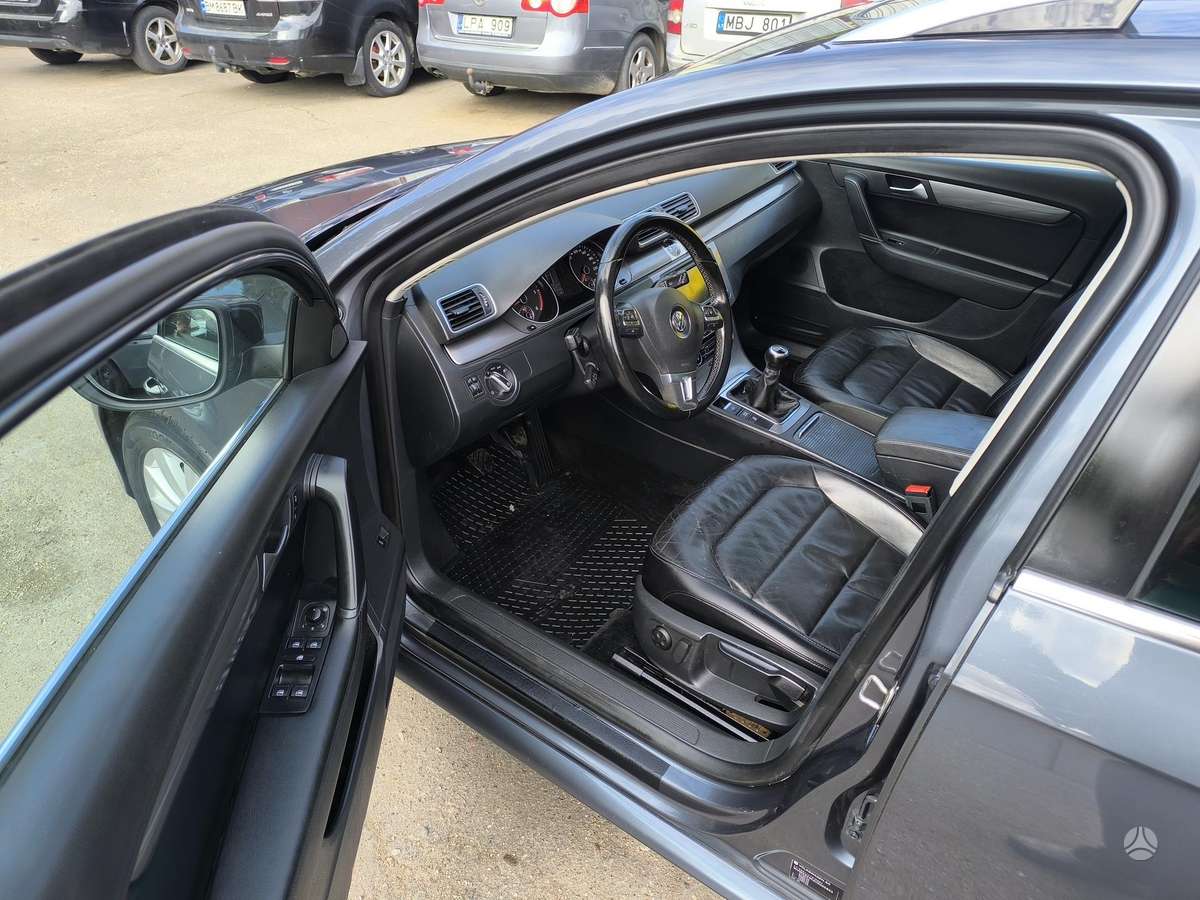 Volkswagen Passat 2012 — photo 9