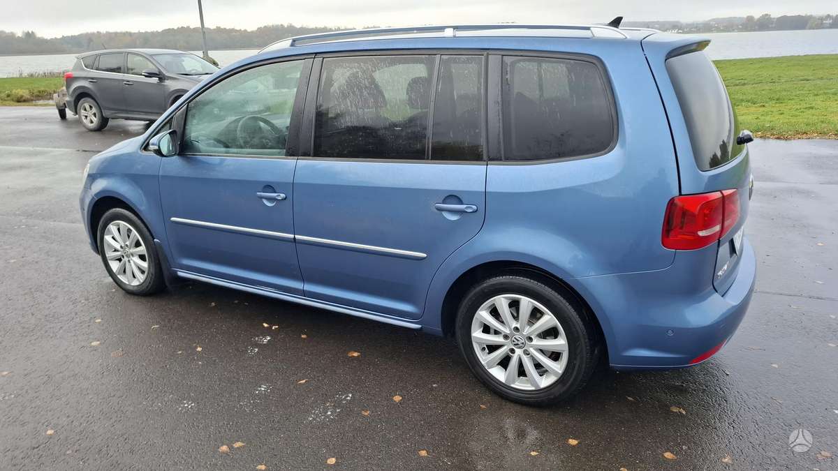 Volkswagen Touran 2012 — photo 6