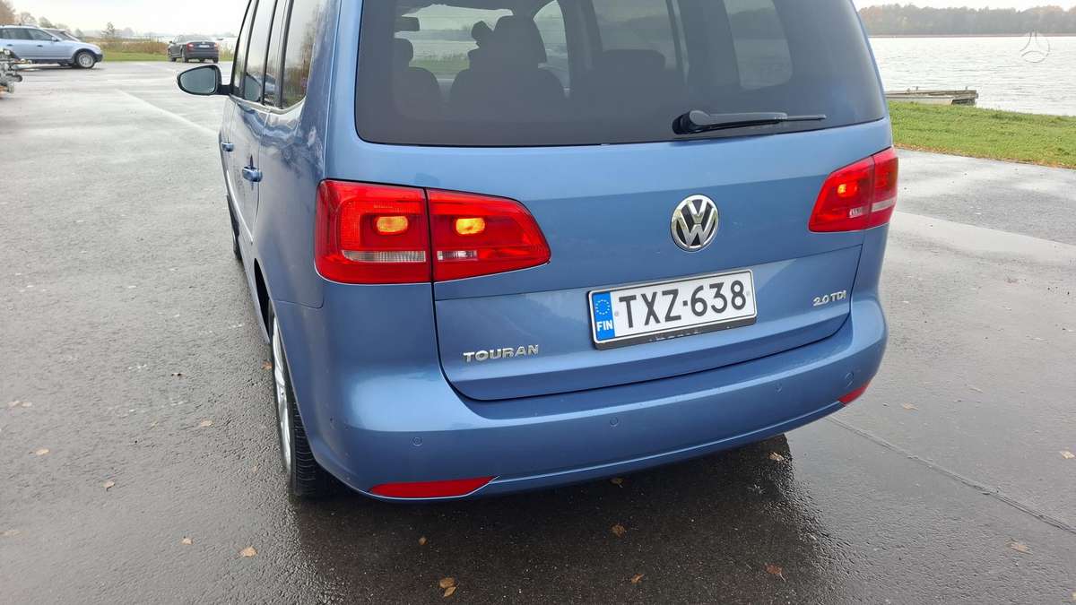 Volkswagen Touran 2012 — photo 7