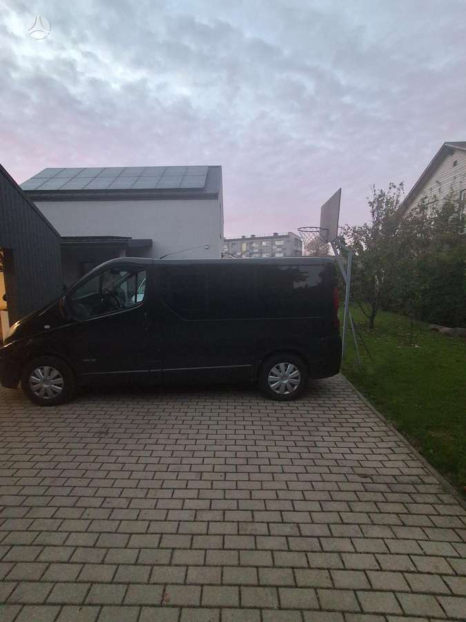 Renault Trafic 2006 — салон