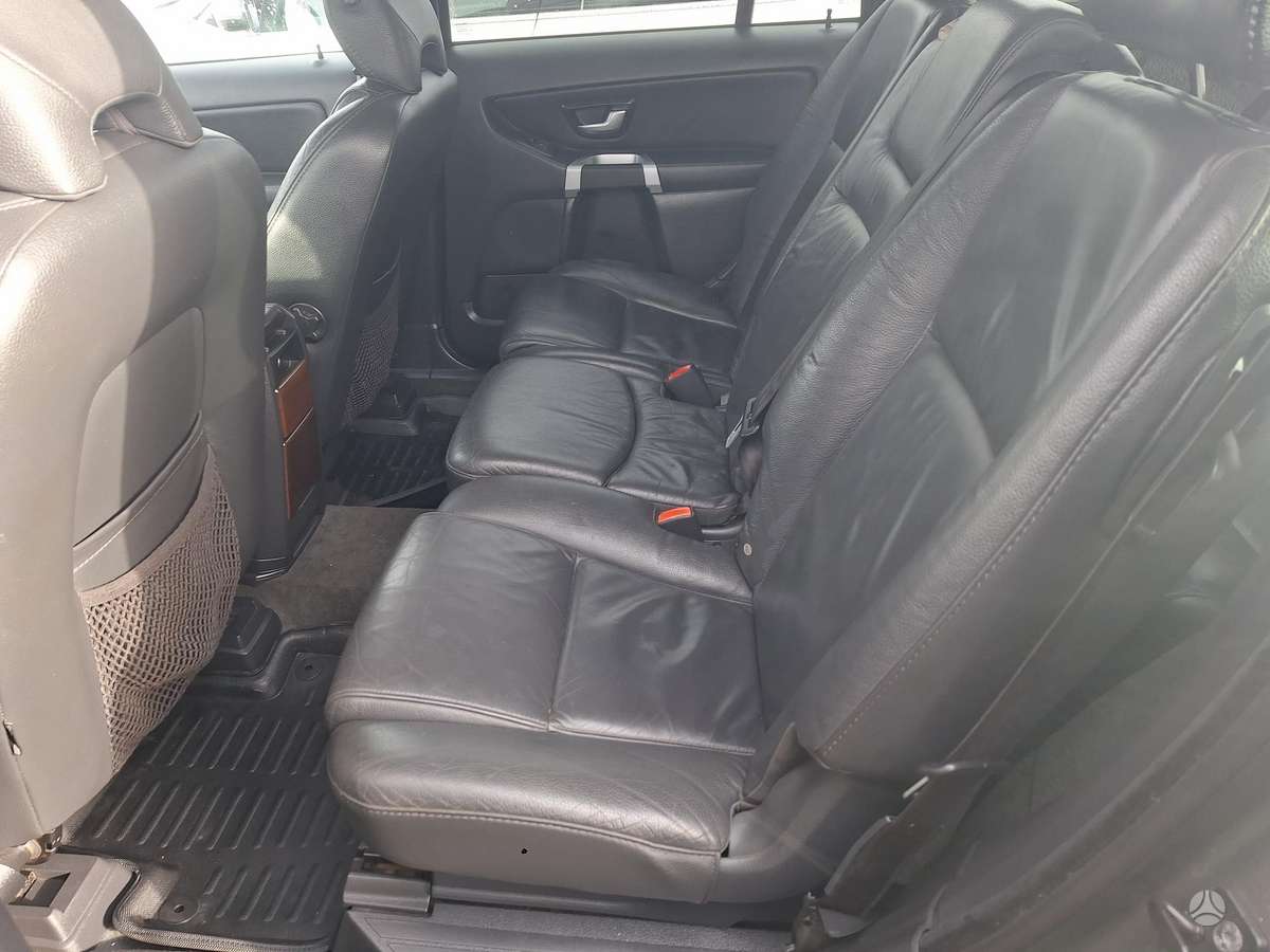 Volvo XC90 2011 — photo 11