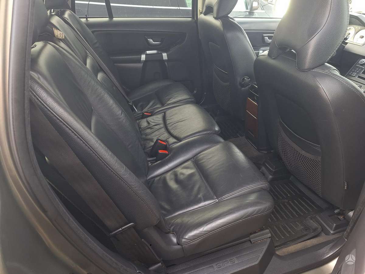Volvo XC90 2011 — photo 12