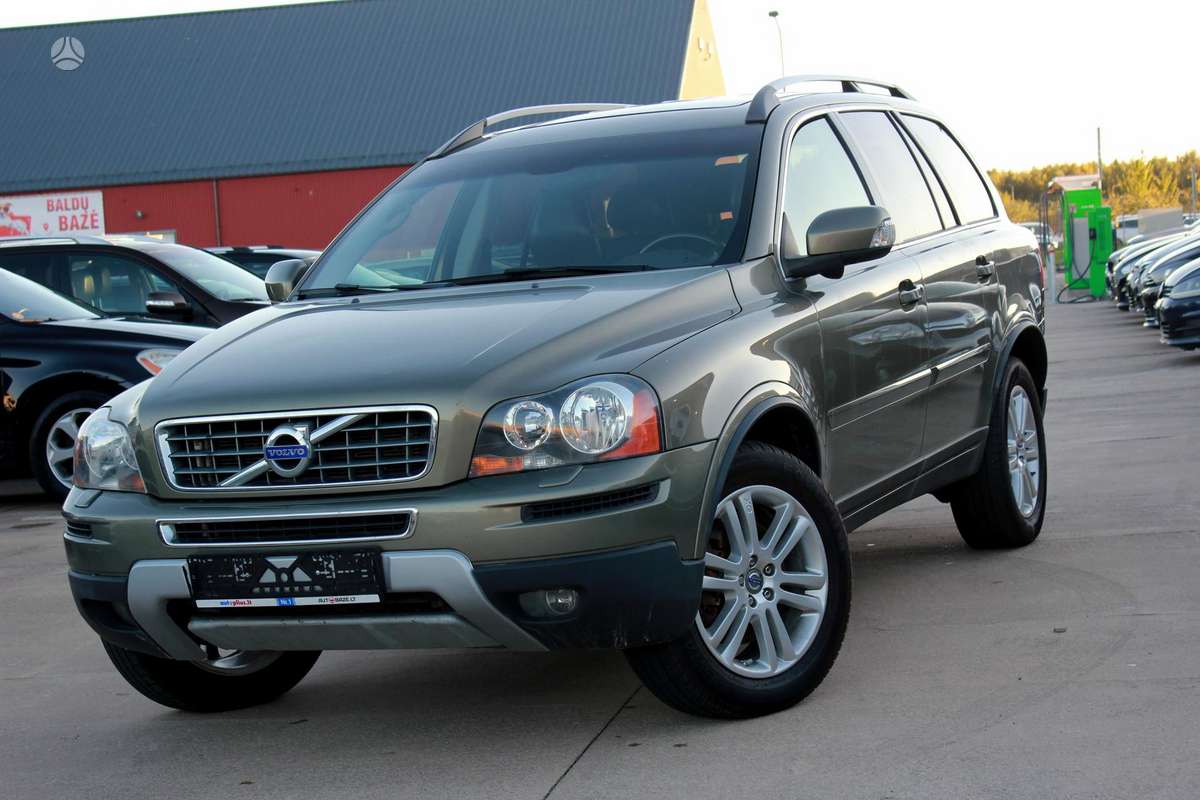 Volvo XC90 2011 — interior