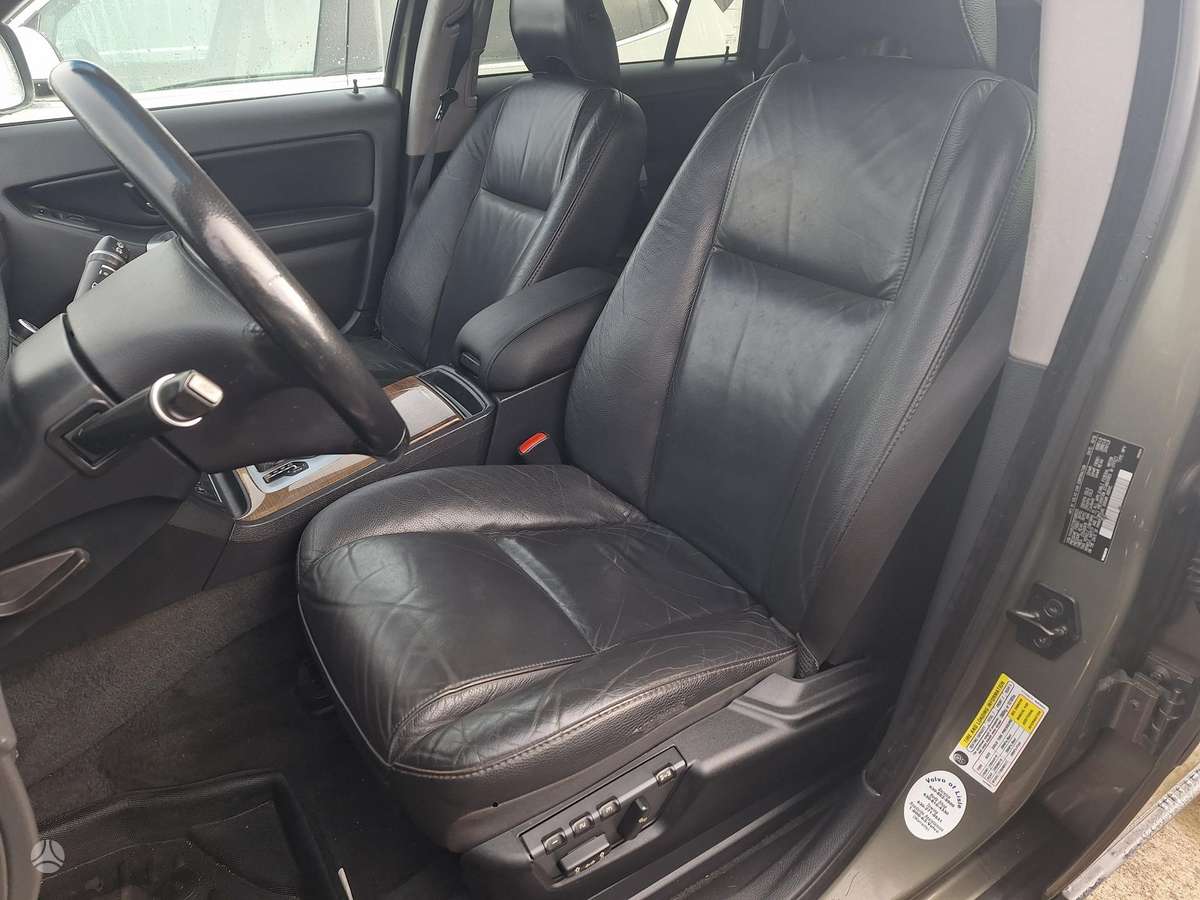 Volvo XC90 2011 — photo 7