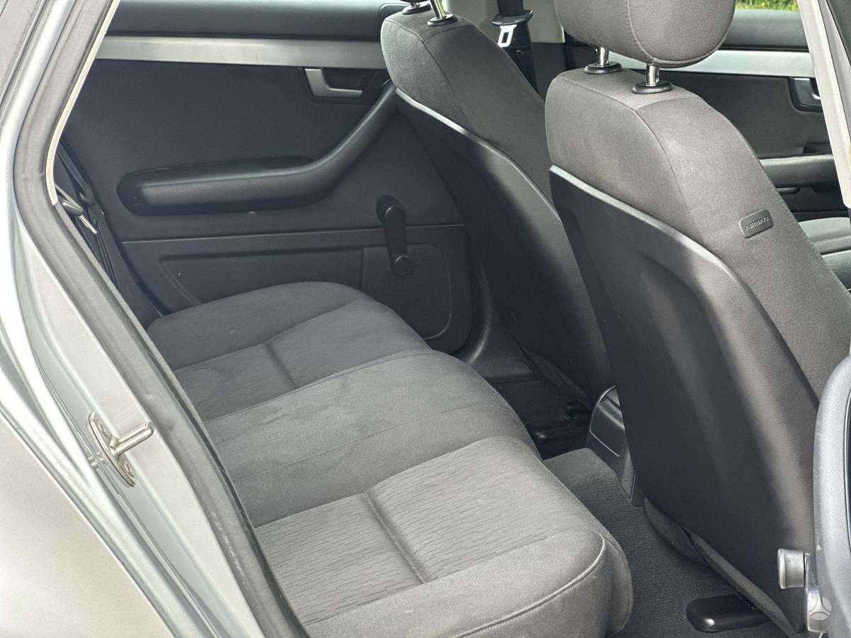 Audi A4 2006 — photo 11