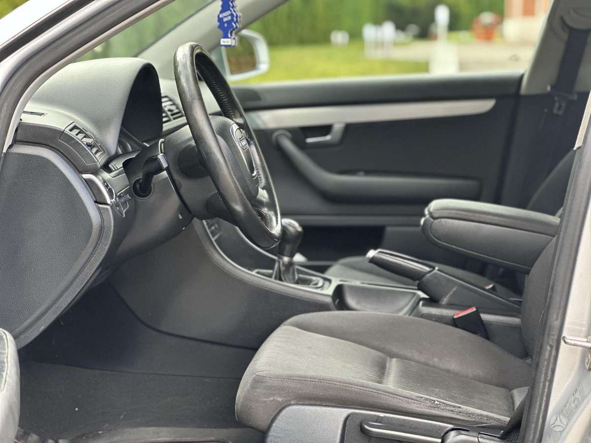 Audi A4 2006 — photo 14