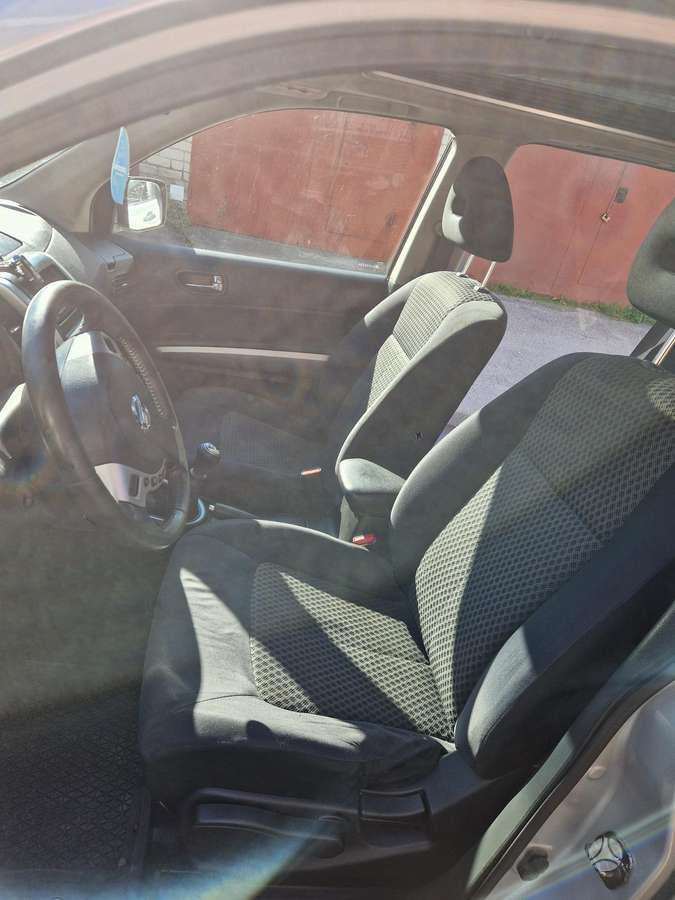 Nissan X-Trail 2010 — photo 6