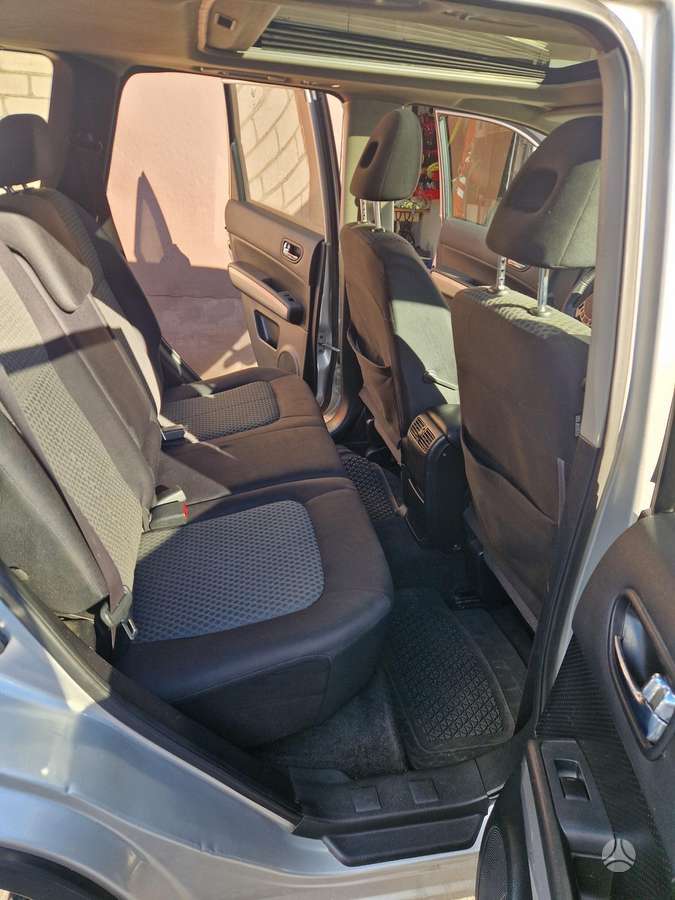Nissan X-Trail 2010 — photo 9