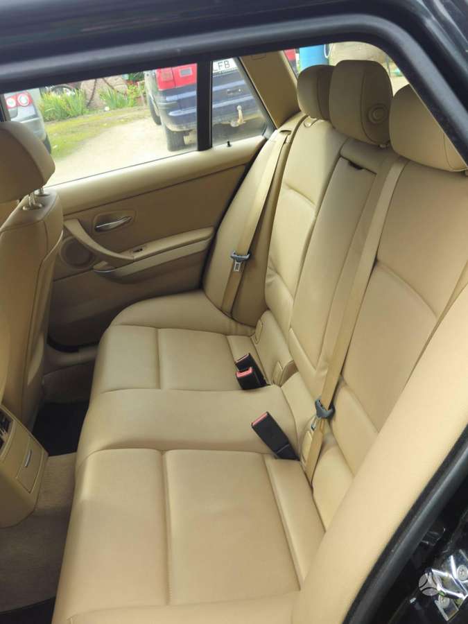 BMW 320 2008 — photo 9