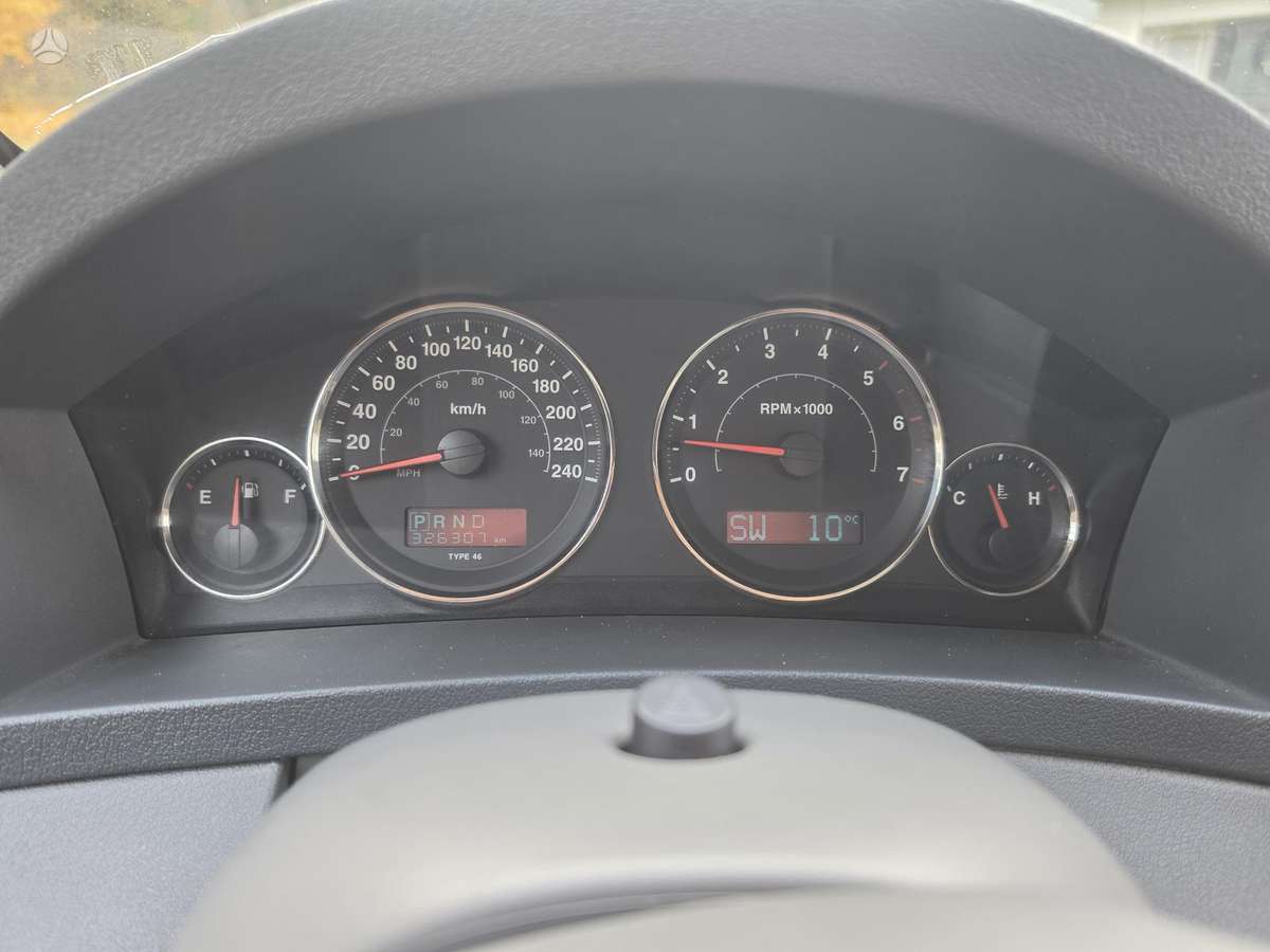 Jeep Grand 2006 — photo 10