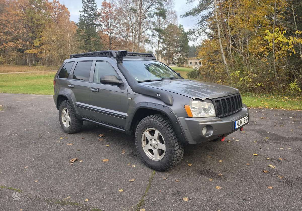 Jeep Grand 2006 — rear view