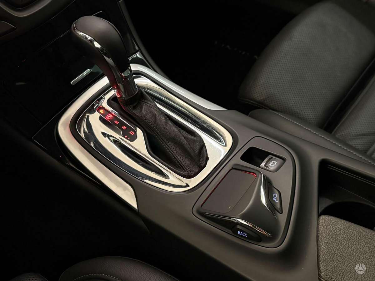 Opel Insignia 2014 — салон