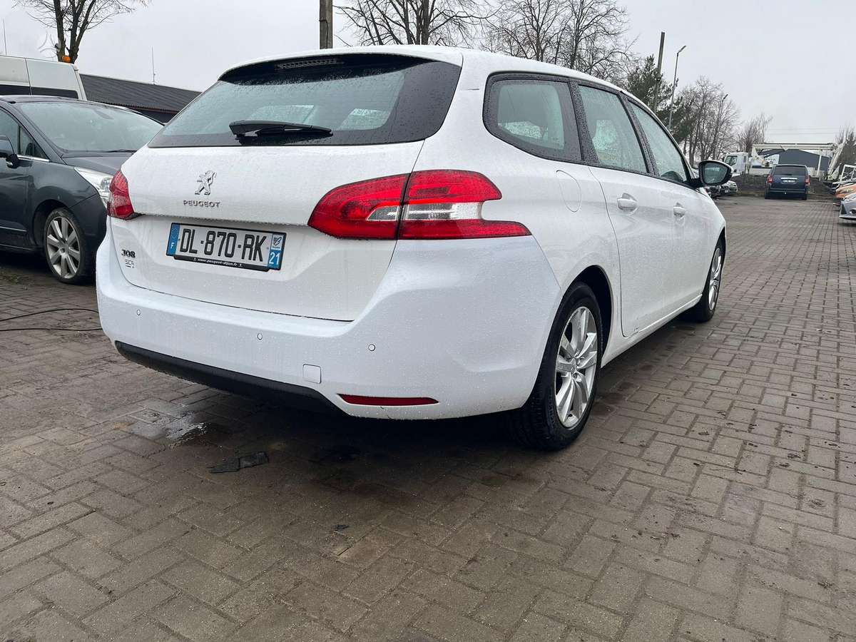 Peugeot 308 2014 — photo 5