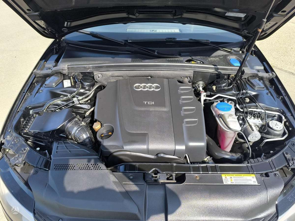 Audi A4 2011 — photo 13