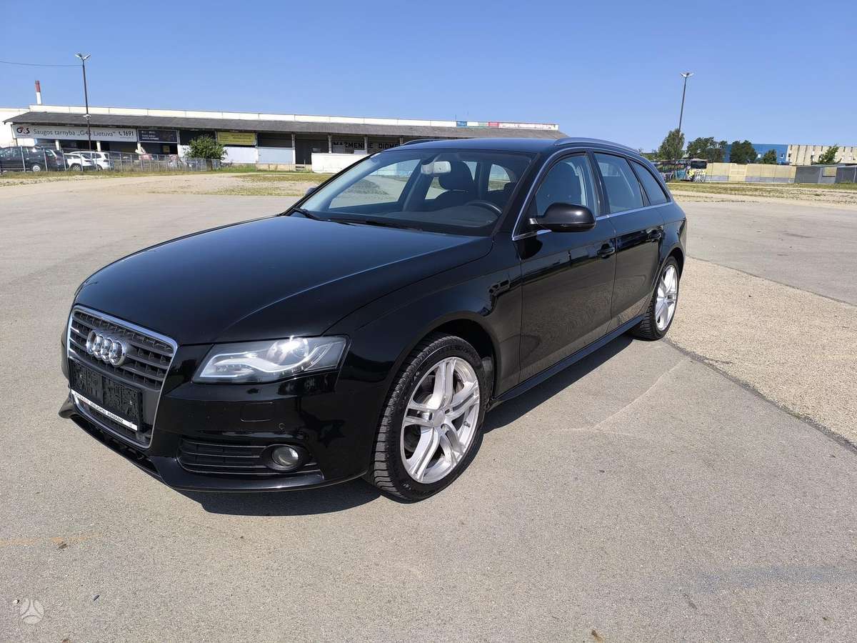 Audi A4 2011 — engine 1968 cm³, 136 HP (100kW)