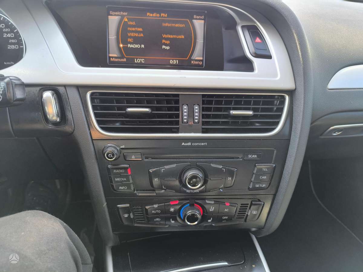 Audi A4 2011 — photo 7
