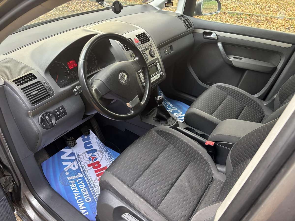 Volkswagen Touran 2007 — photo 10