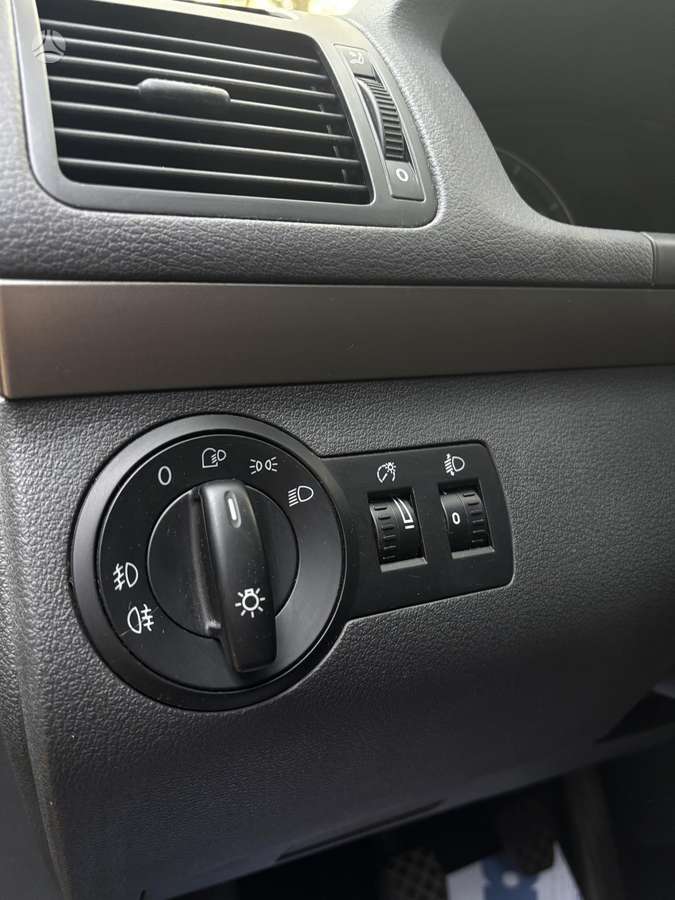 Volkswagen Touran 2007 — photo 16
