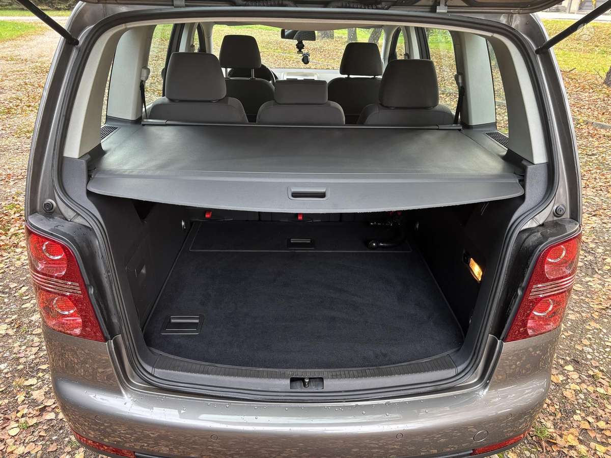 Volkswagen Touran 2007 — photo 17