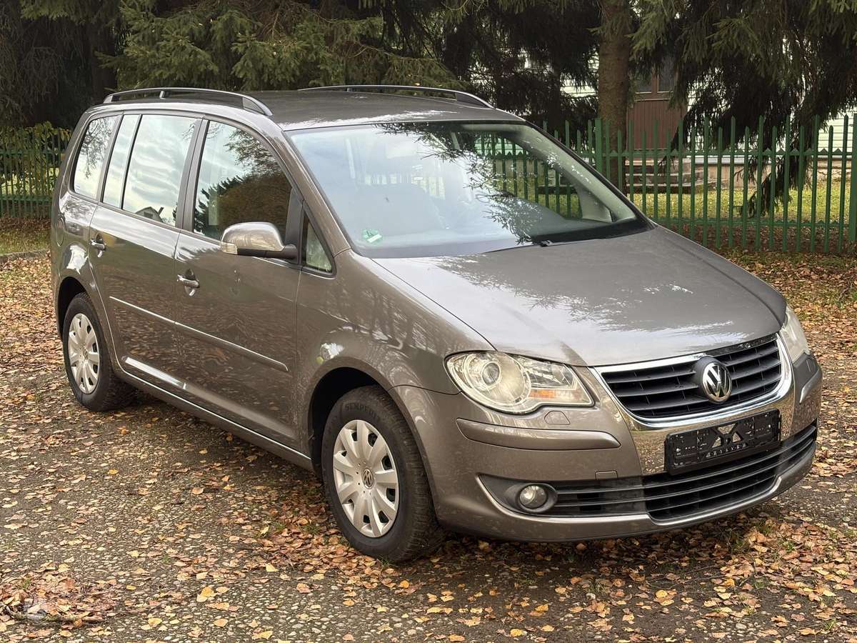 Volkswagen Touran 2007 — interior