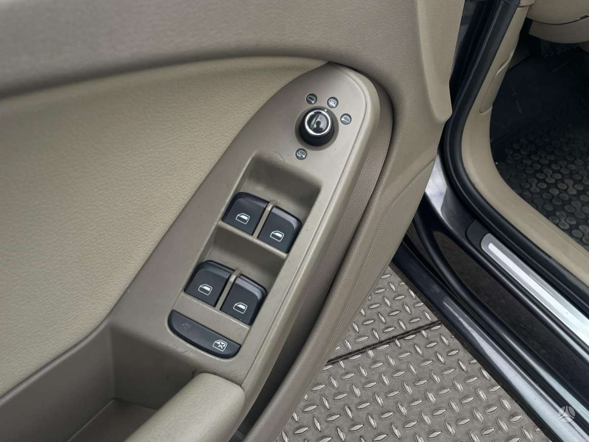 Audi A4 2010 — photo 13