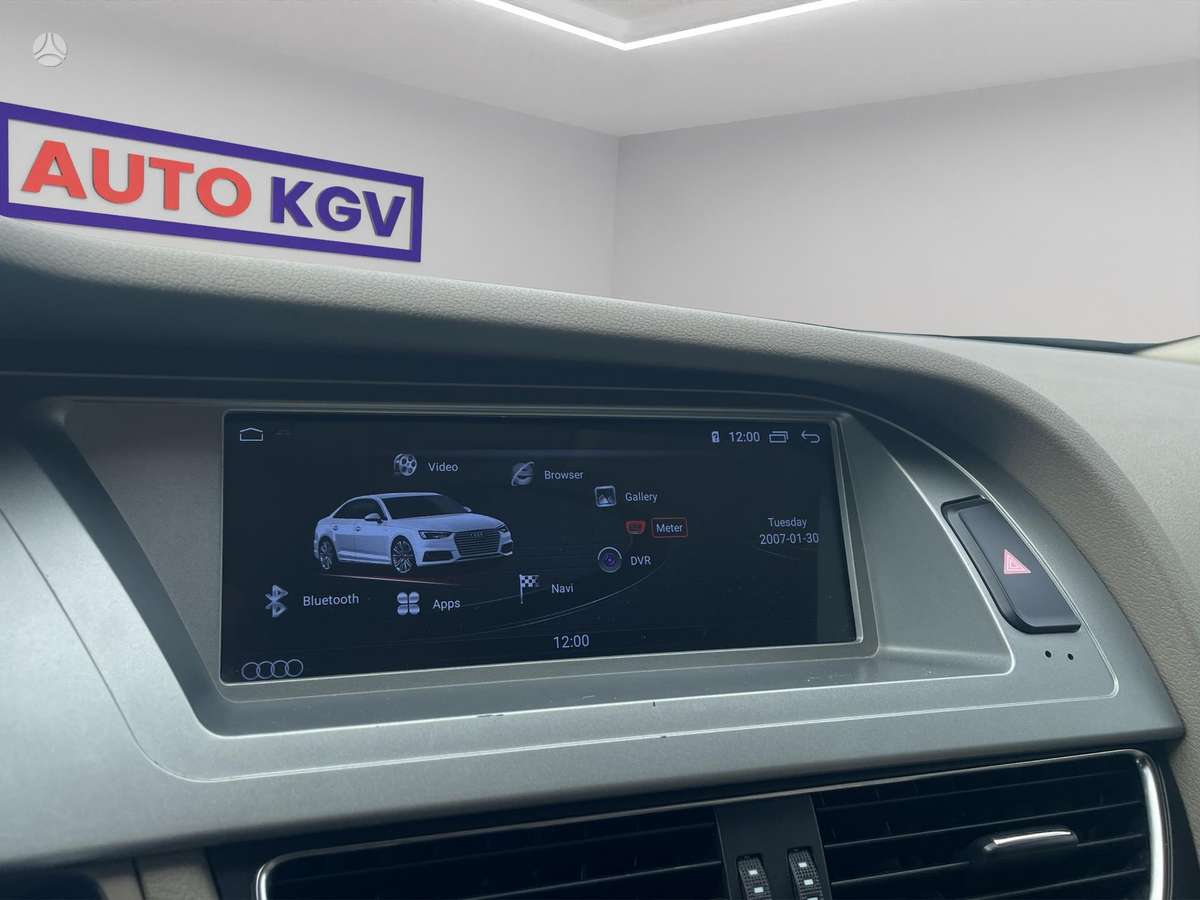 Audi A4 2010 — photo 17