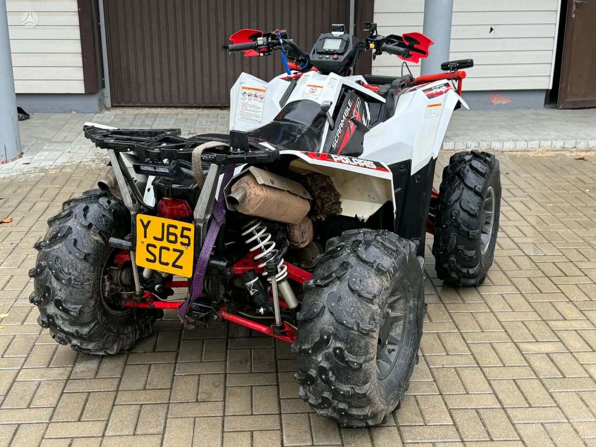 Polaris Scrambler 2015 — interior