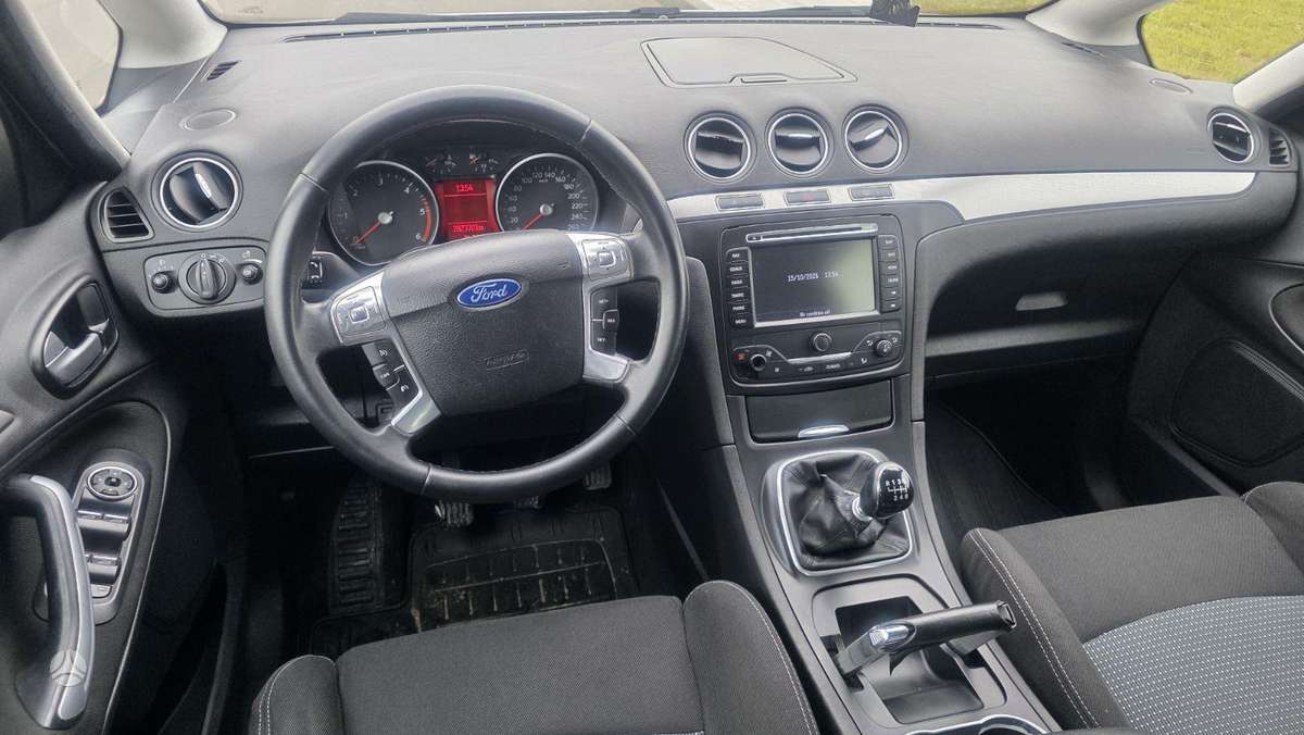 Ford S-MAX 2013 — фото 10