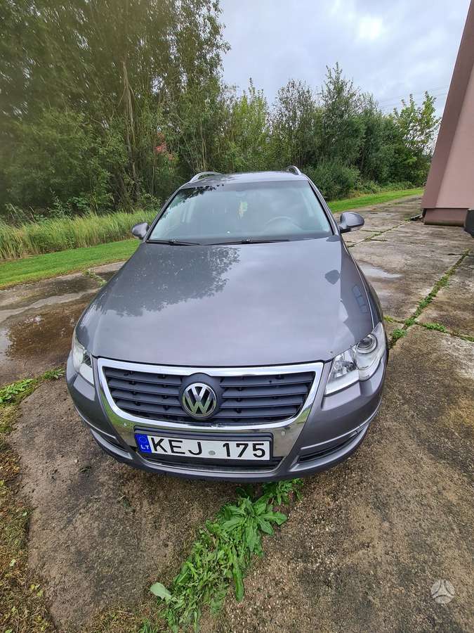 Volkswagen Passat 2007 — rear view