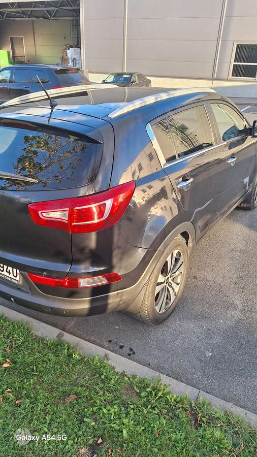Kia Sportage 2012 — салон