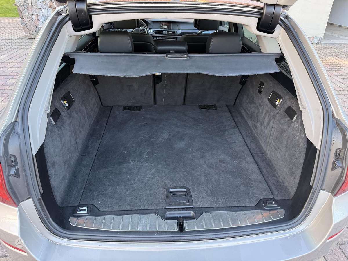 BMW 520 2011 — photo 11