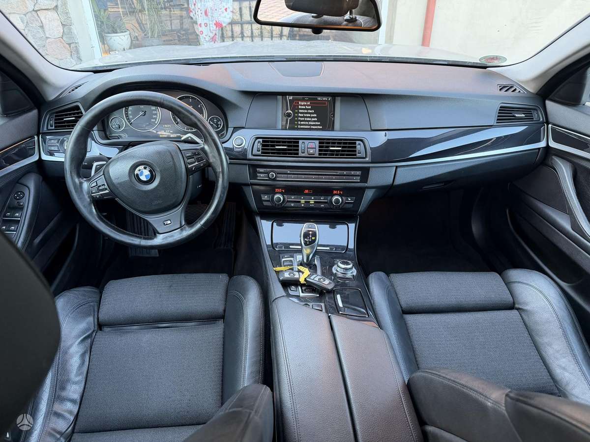BMW 520 2011 — photo 7