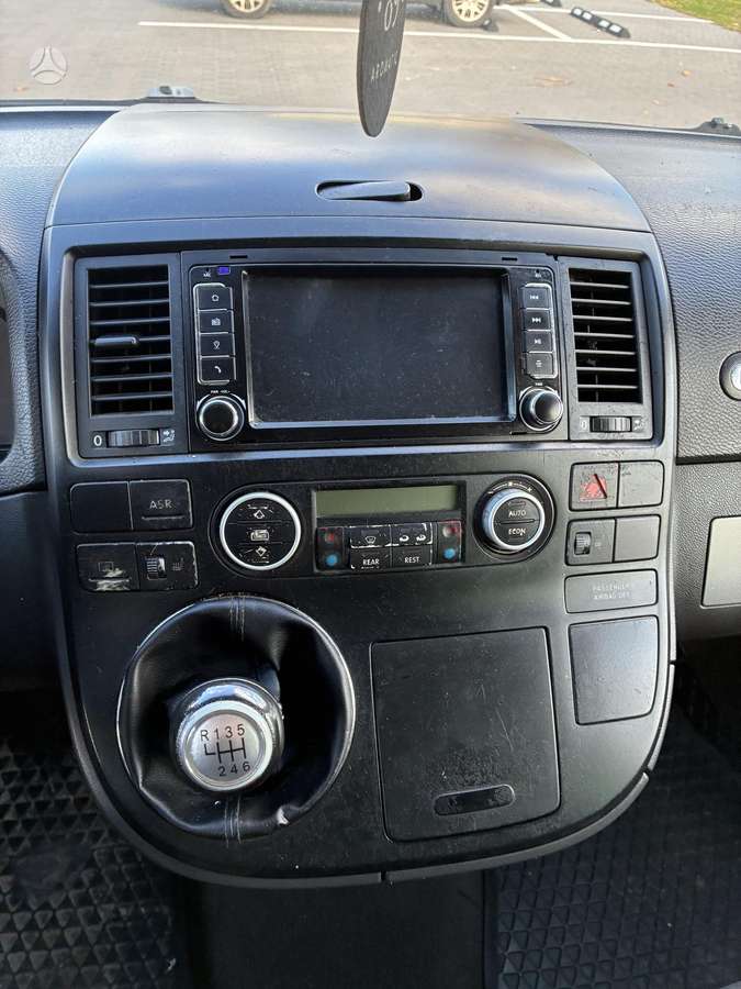 Volkswagen Multivan 2006 — photo 16