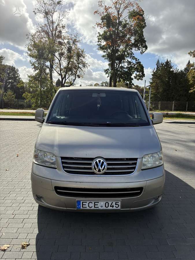 Volkswagen Multivan 2006 — rear view