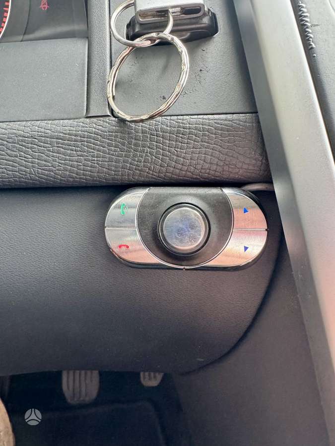 Volvo XC60 2010 — photo 10