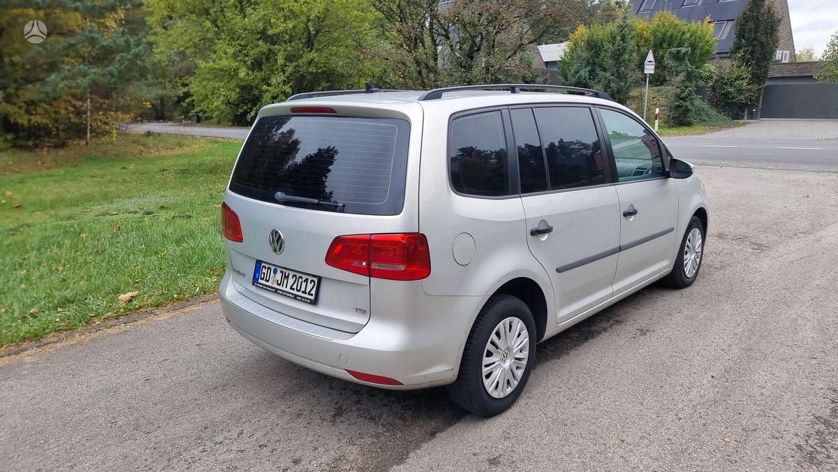 Volkswagen Touran 2011 — photo 37