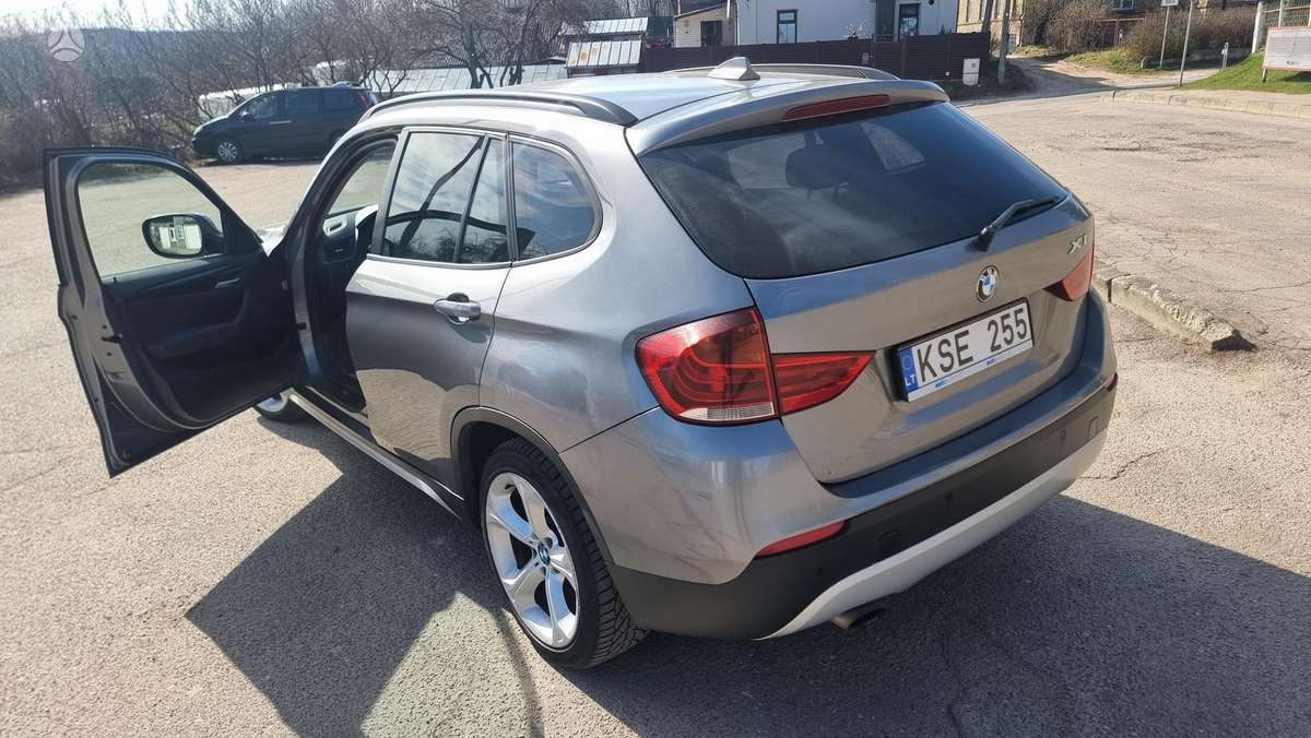 BMW X1 2011 — photo 5