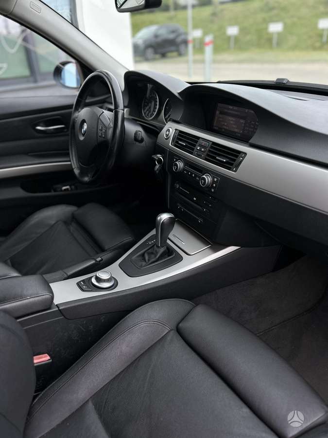 BMW 320 2007 — photo 6