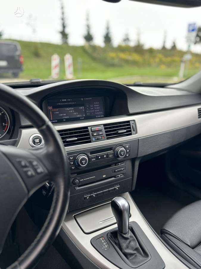 BMW 320 2007 — photo 8