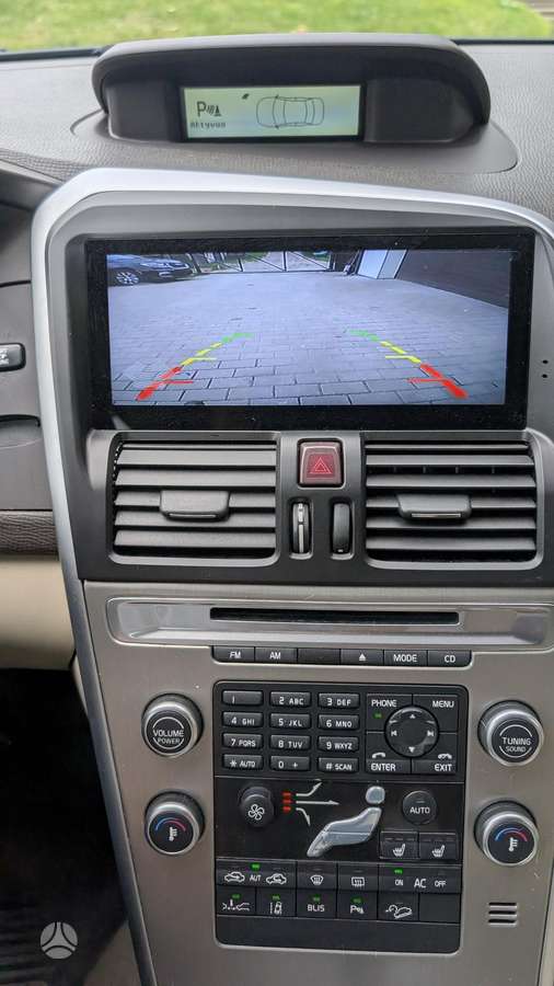 Volvo XC60 2010 — photo 7
