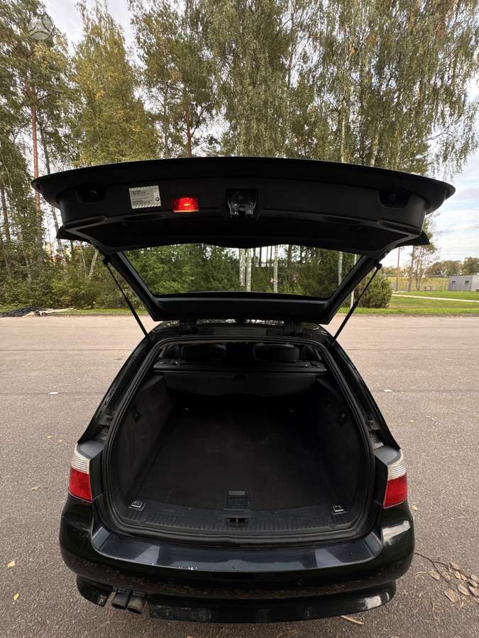 BMW 530 2004 — photo 11