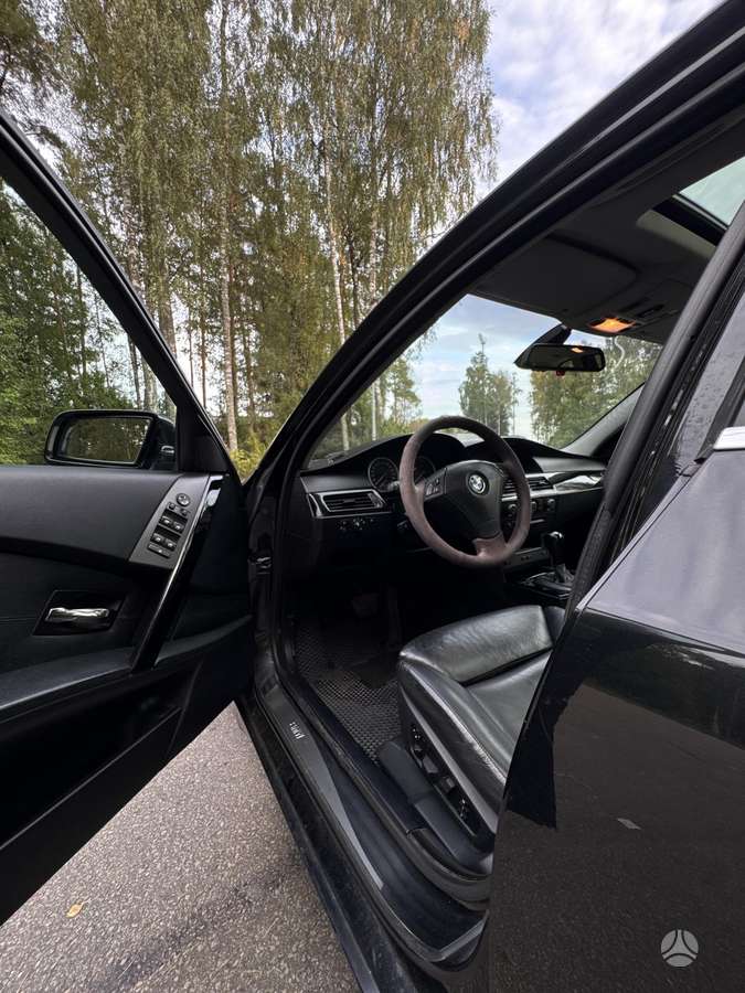 BMW 530 2004 — photo 12