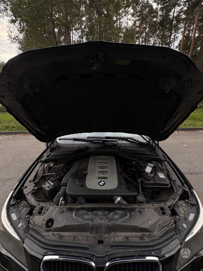 BMW 530 2004 — photo 15