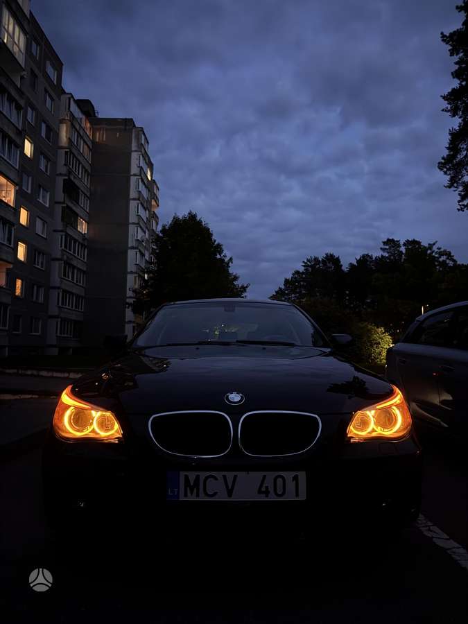 BMW 530 2004 — photo 16